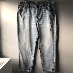 American Eagle 90s Boyfriend Jeans High rise Sz 20